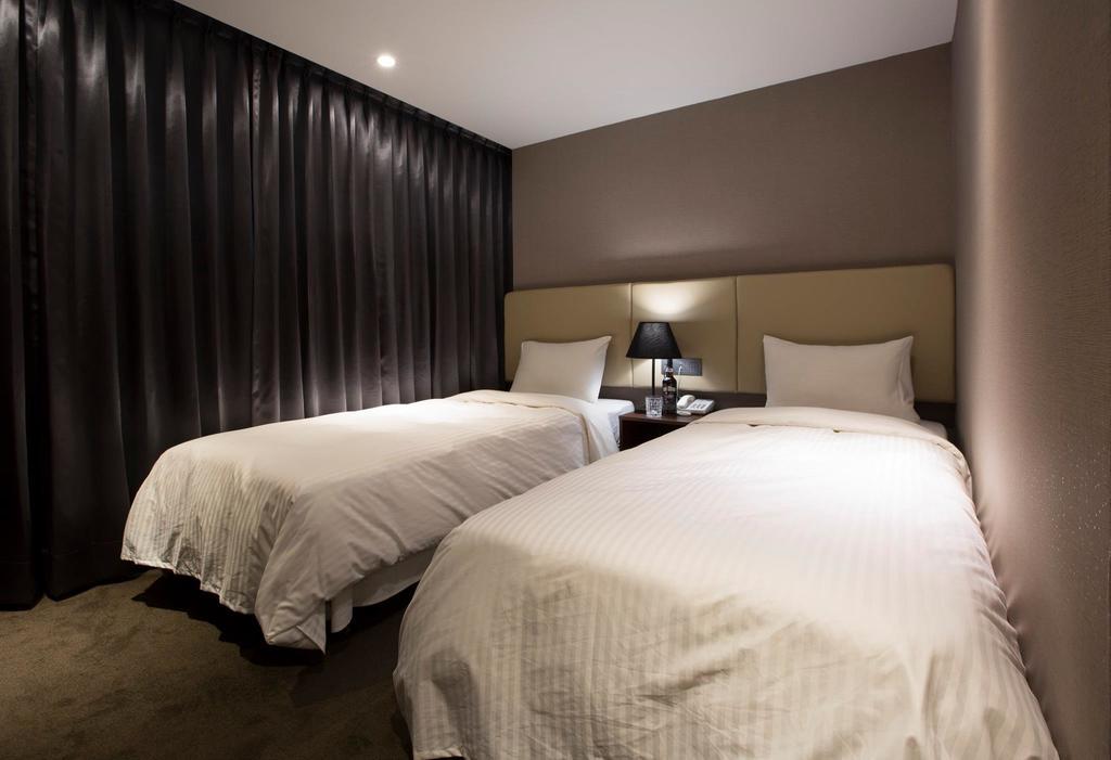 Noble Hotel Taipei Exterior photo