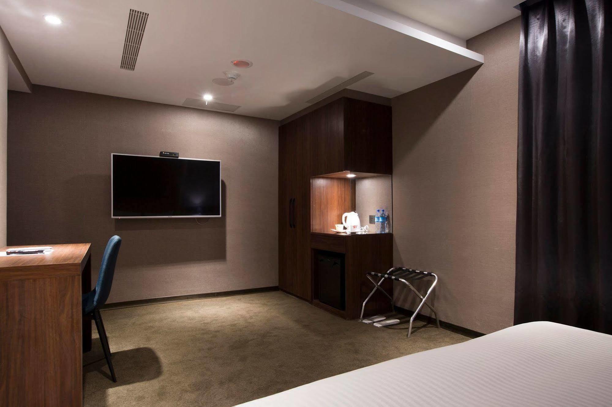 Noble Hotel Taipei Exterior photo